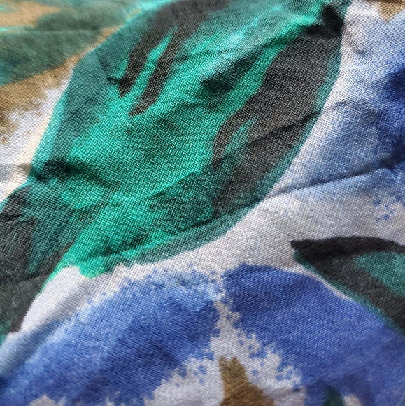 Leena Studio silk top - Picture 5 of 5